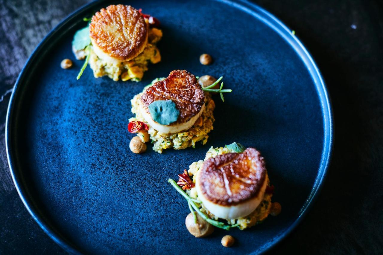 Abesq Doha Hotel And Residences, An Ihg Hotel Exterior foto Scallops