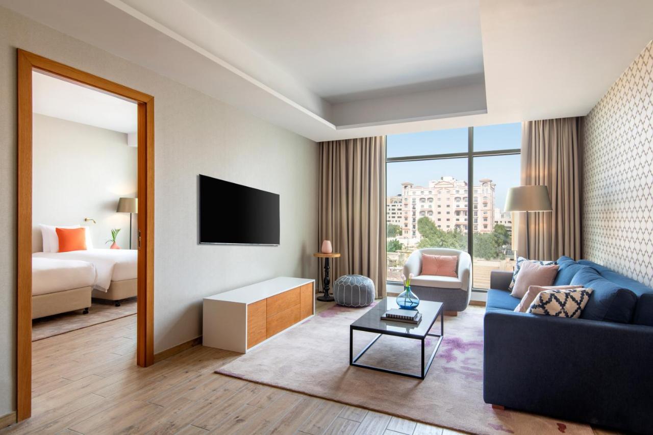 Abesq Doha Hotel And Residences, An Ihg Hotel Exterior foto A suite at the hotel