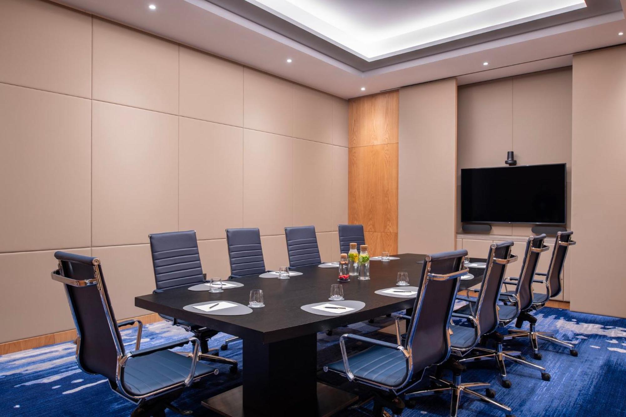 Abesq Doha Hotel And Residences, An Ihg Hotel Exterior foto Meeting room