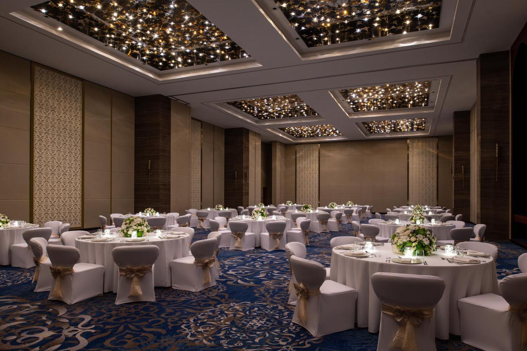 Abesq Doha Hotel And Residences, An Ihg Hotel Exterior foto The ballroom